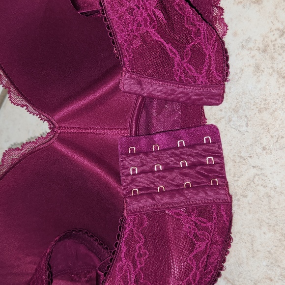 Victoria's Secret Dream Angels Padded No-Wire Bra.  Size 36DD. - Picture 4 of 8